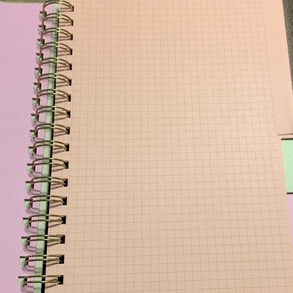 Studio Oh! Edith Notebook multicolored lined notebook with dividers and pocket - Picture 4 of 7